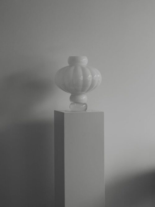 Balloon Vase 03, Opal white 2