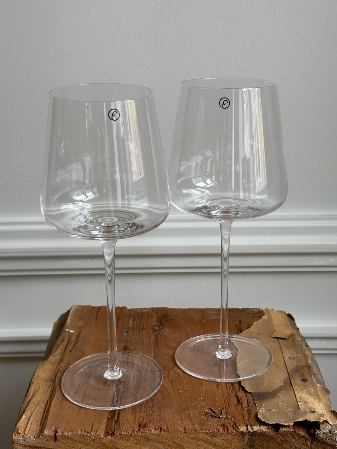 Ernst Rødvinsglass, sett av to 3 Ernst Rødvinsglass, sett av to 3