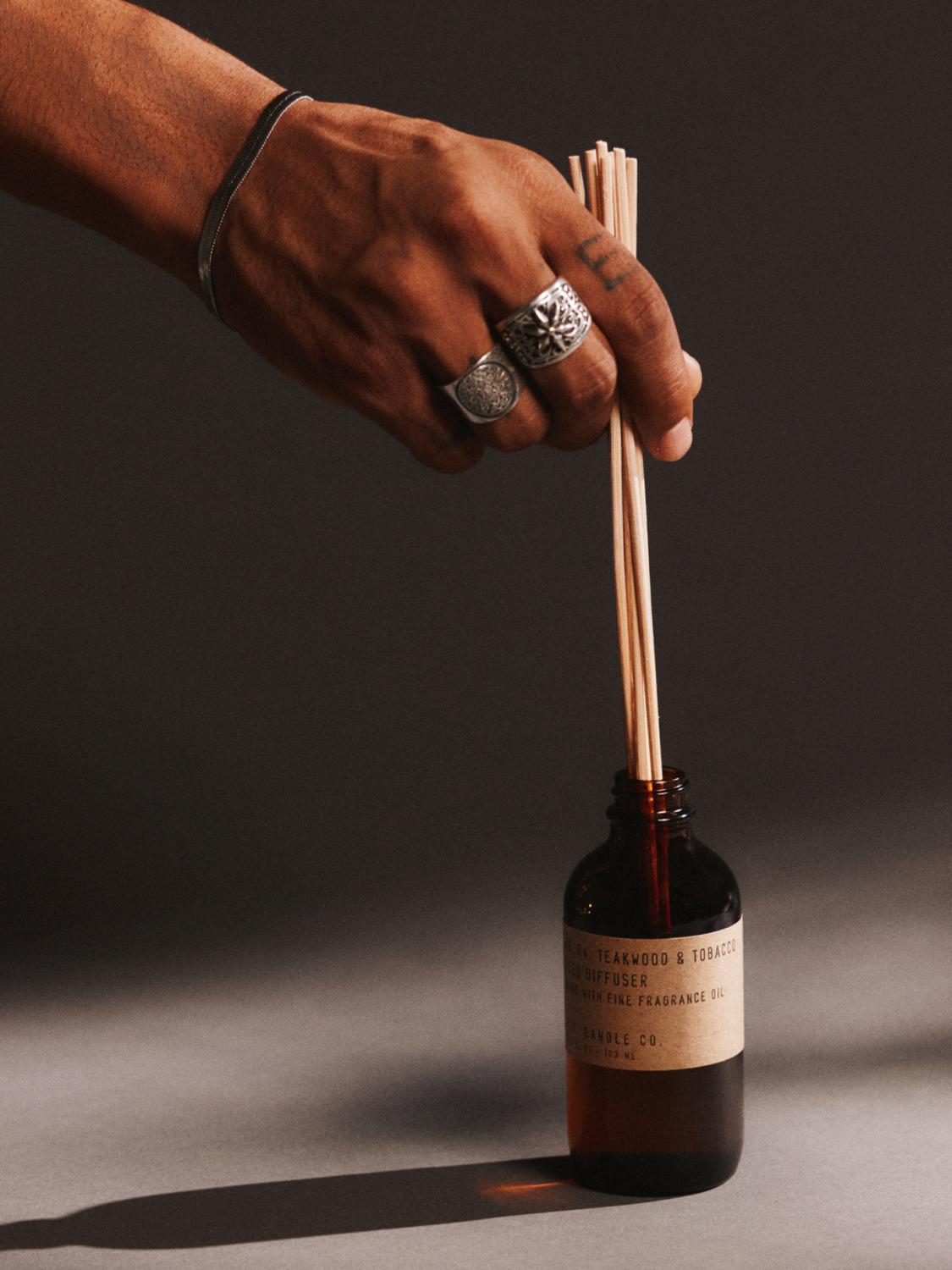 No. 04 Teakwood & Tobacco duftpinner 2 No. 04 Teakwood & Tobacco duftpinner 2