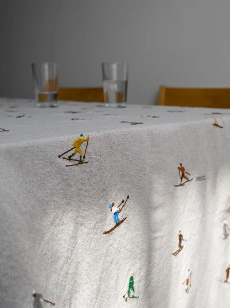 Skiers Embroidered duk – Hos Haakon