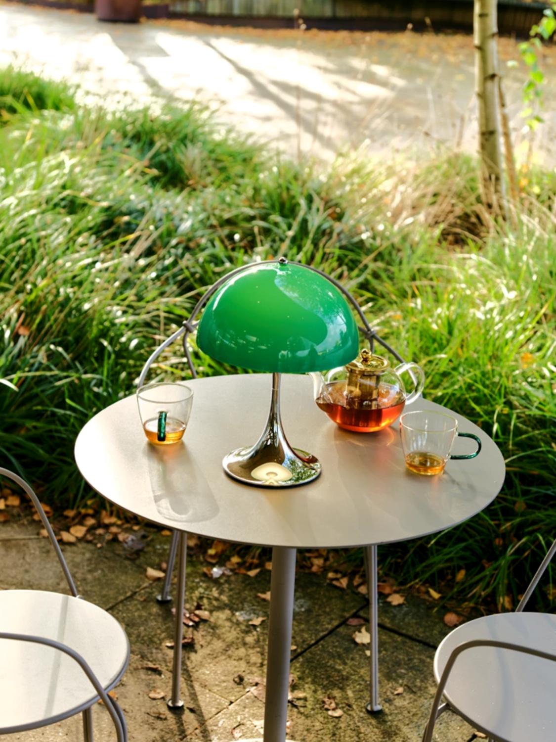 Panthella 250 Portable lamp 6 Panthella 250 Portable lamp 6
