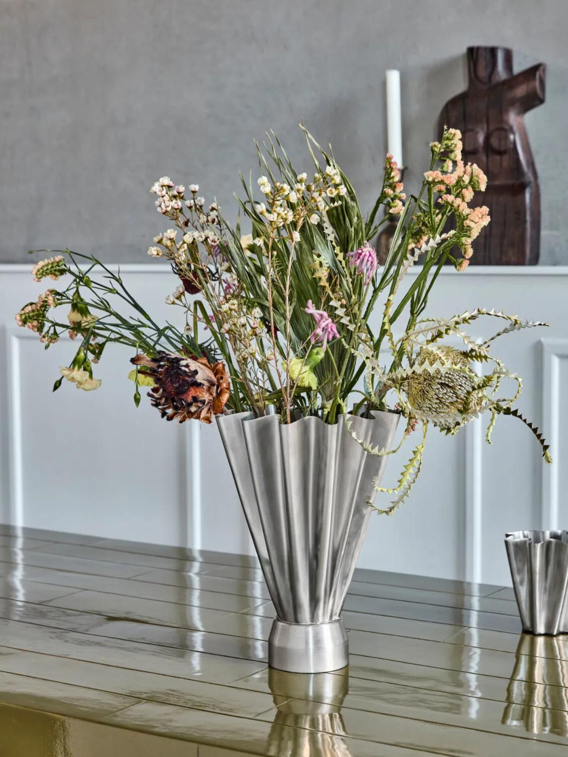 Flood Vase, Brushed silver 2 Flood Vase, Brushed silver 2