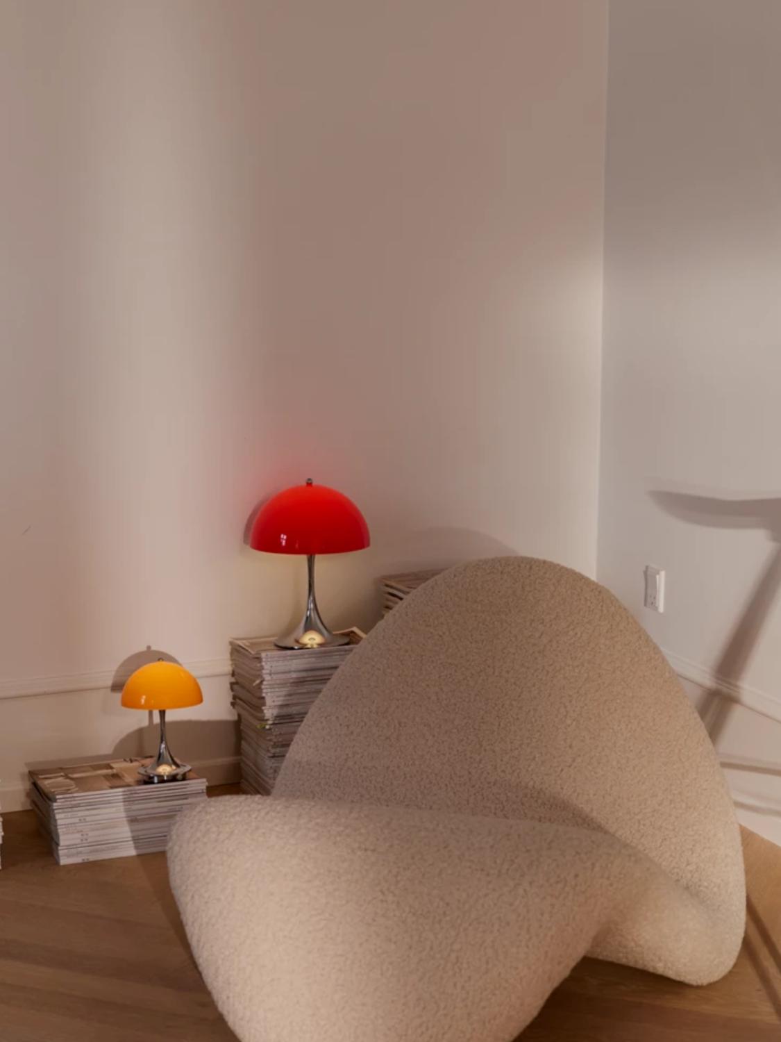 Panthella 250 Portable lamp 5 Panthella 250 Portable lamp 5