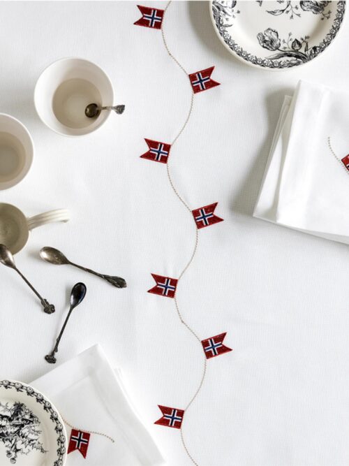 Duk med norske flagg 2