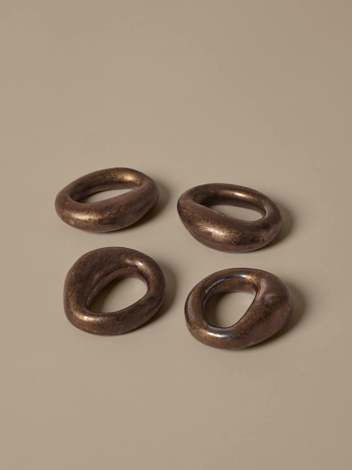 Orrith Napkin Rings, Rustic Bronze, Sett av 4 2 Orrith Napkin Rings, Rustic Bronze, Sett av 4 2