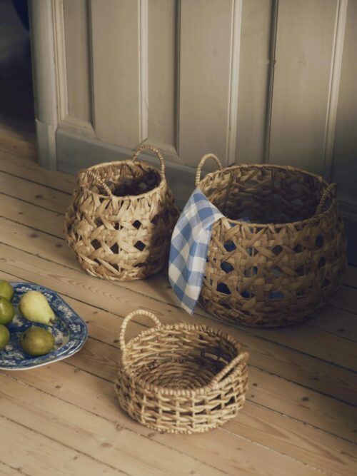 Lily lace basket round 2