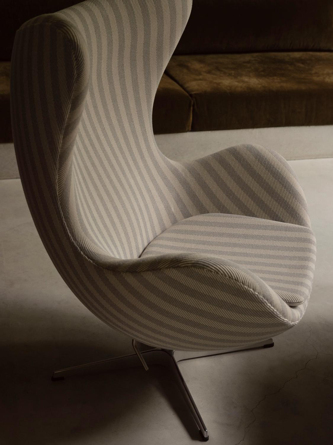 Egg Lounge Chair 7 Egg Lounge Chair 7