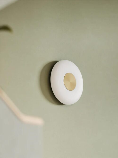Glint Glass Opal Wall Lamp 2