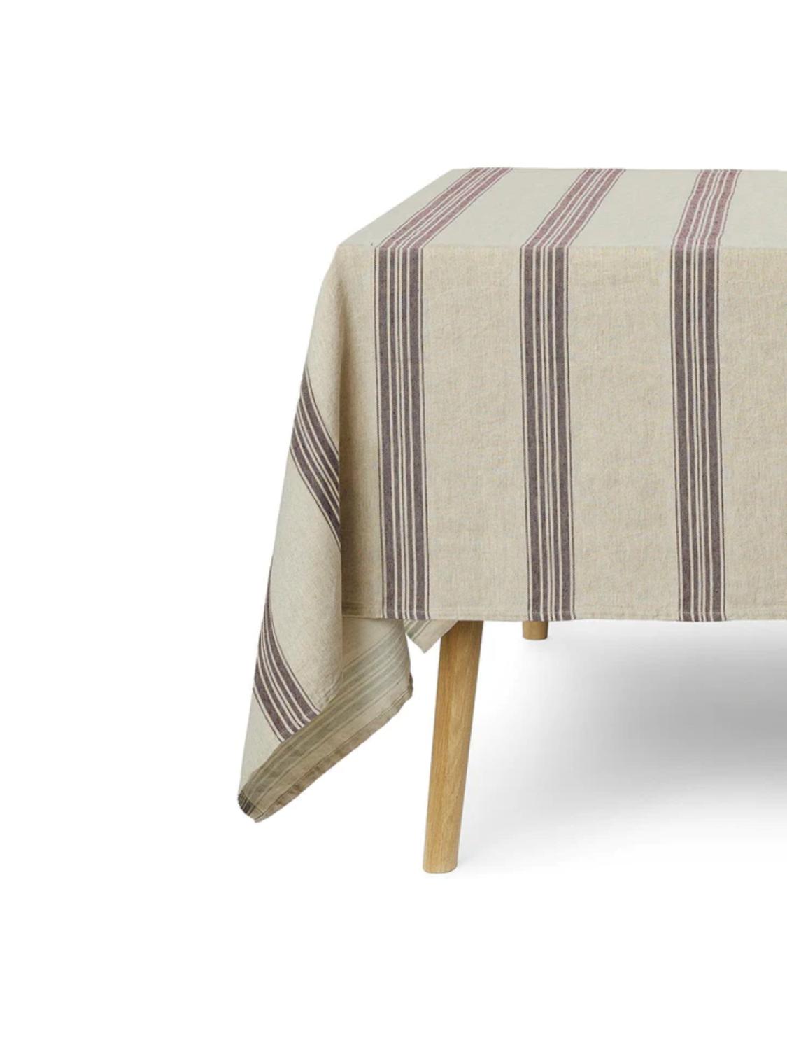 Arles Plum Duk
